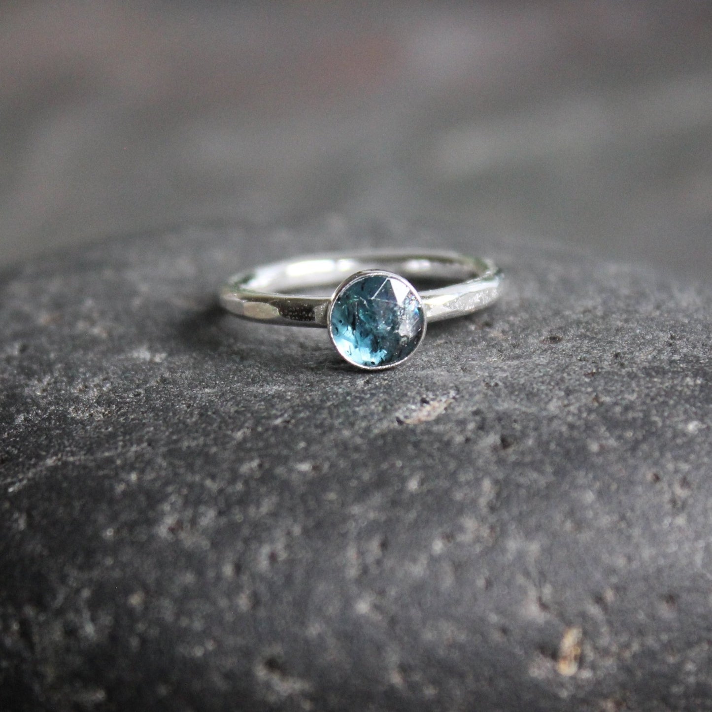 Sterling Silver Rose Cut Teal Moss Kyanite Stacking Ring - AccentYourself