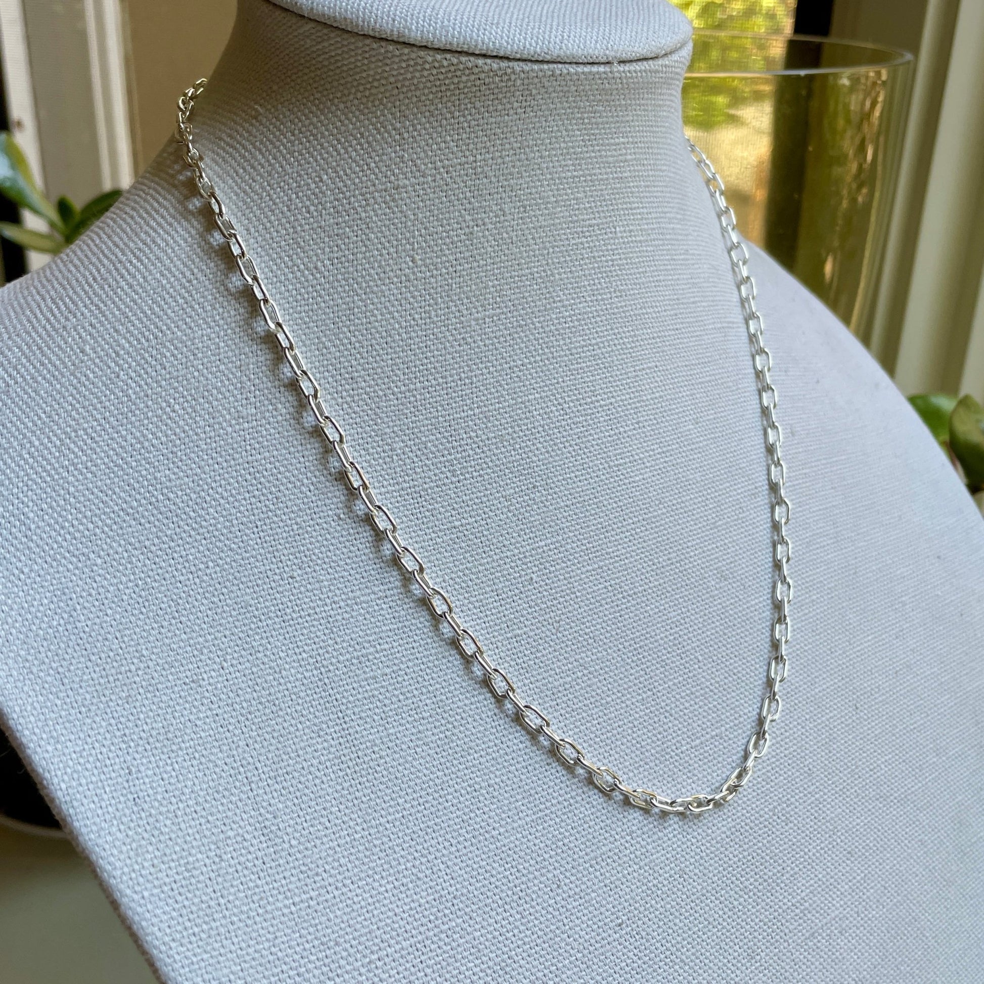 Handcrafted Sterling Silver Tiny Oval Chain Necklace - AccentYourself