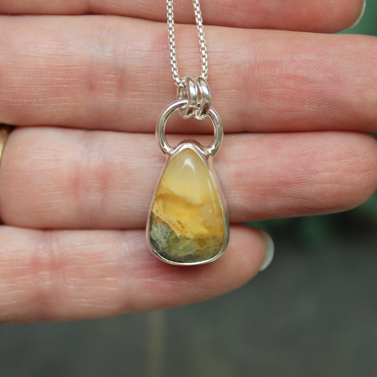 Oregon Yellow Plume Agate Pendant Necklace - AccentYourself