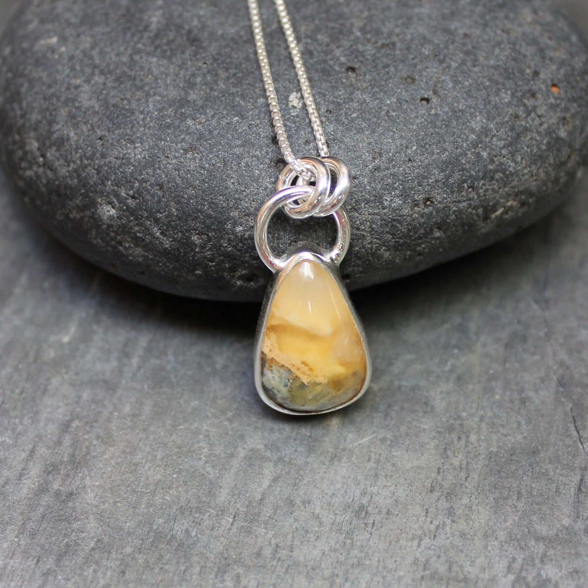 Oregon Yellow Plume Agate Pendant Necklace - AccentYourself