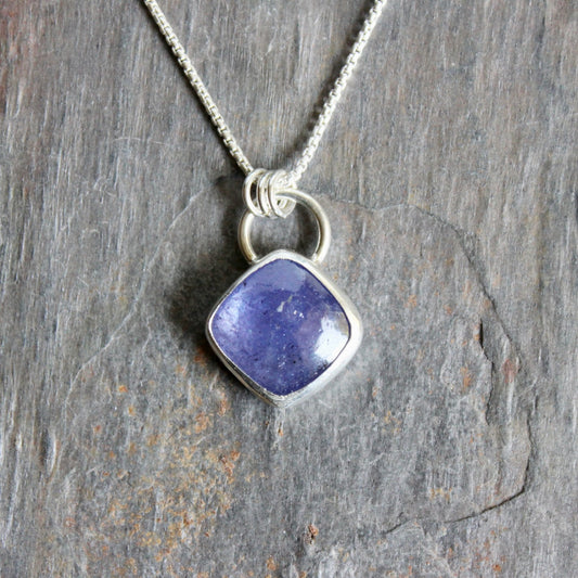 Rare Tanzanite Pendant Necklace - AccentYourself