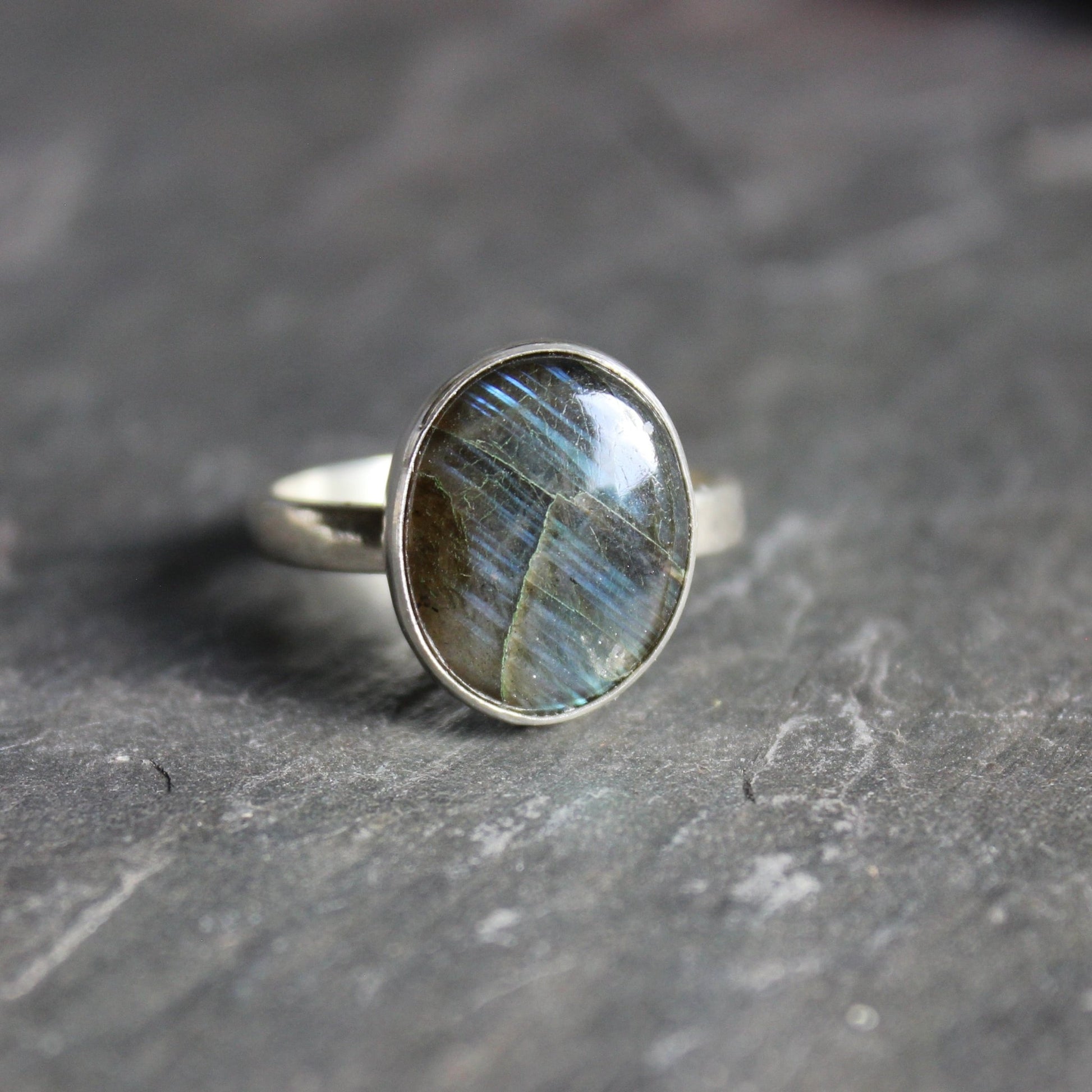 Small Oval Labradorite Statement Ring - AccentYourself