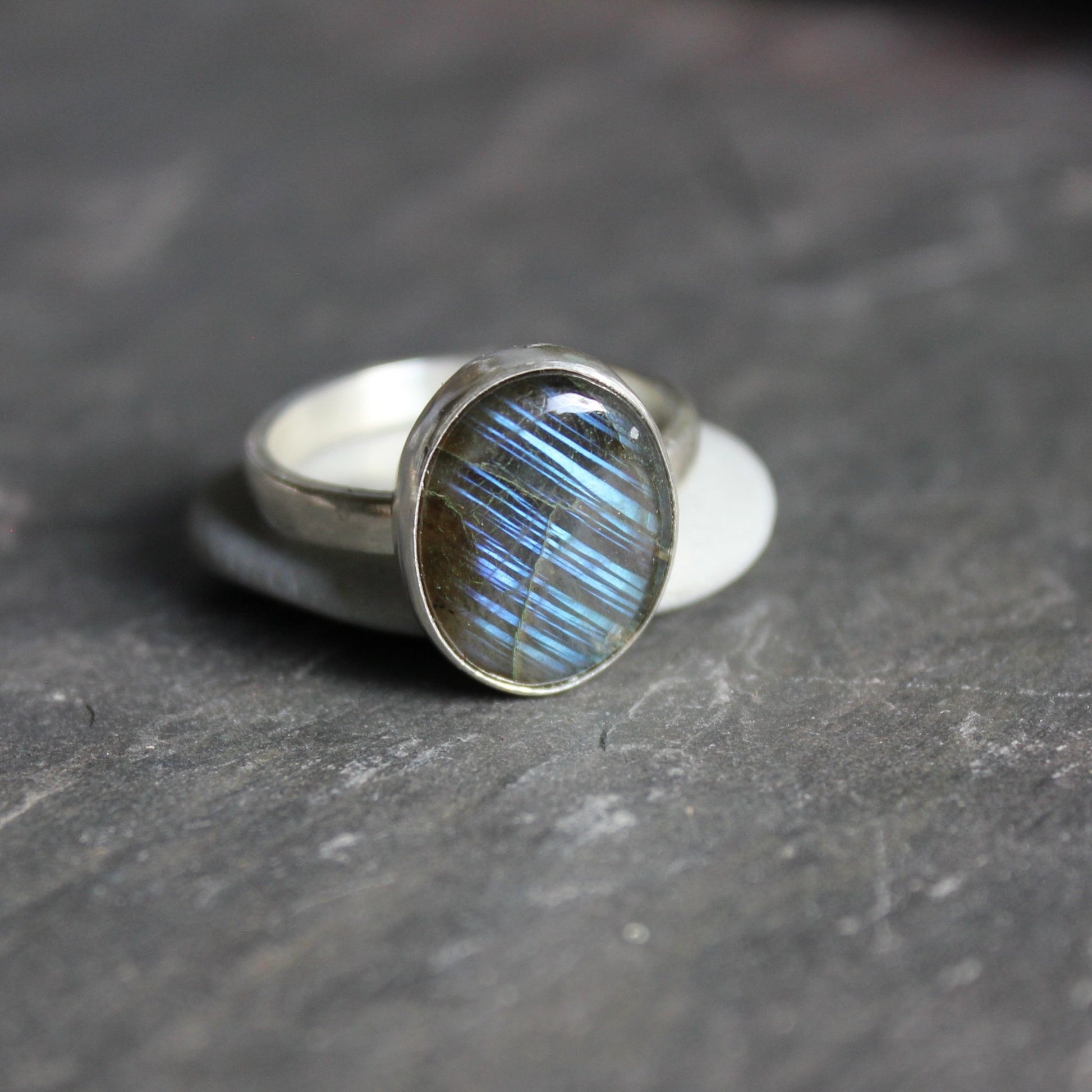 Small Oval Labradorite Statement Ring - AccentYourself