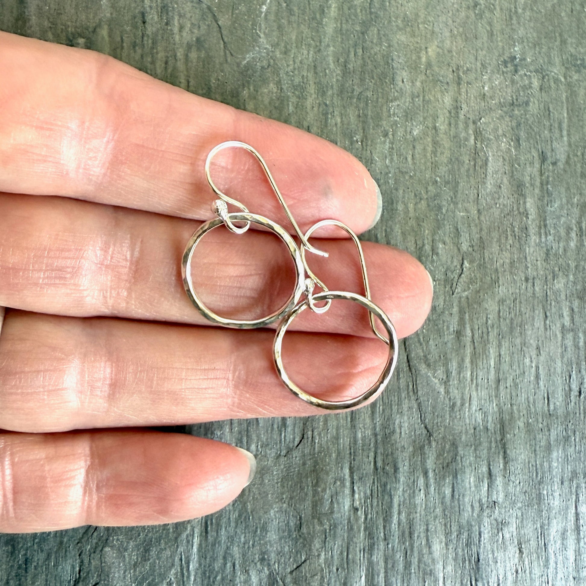 small hammered circle dangly earrings