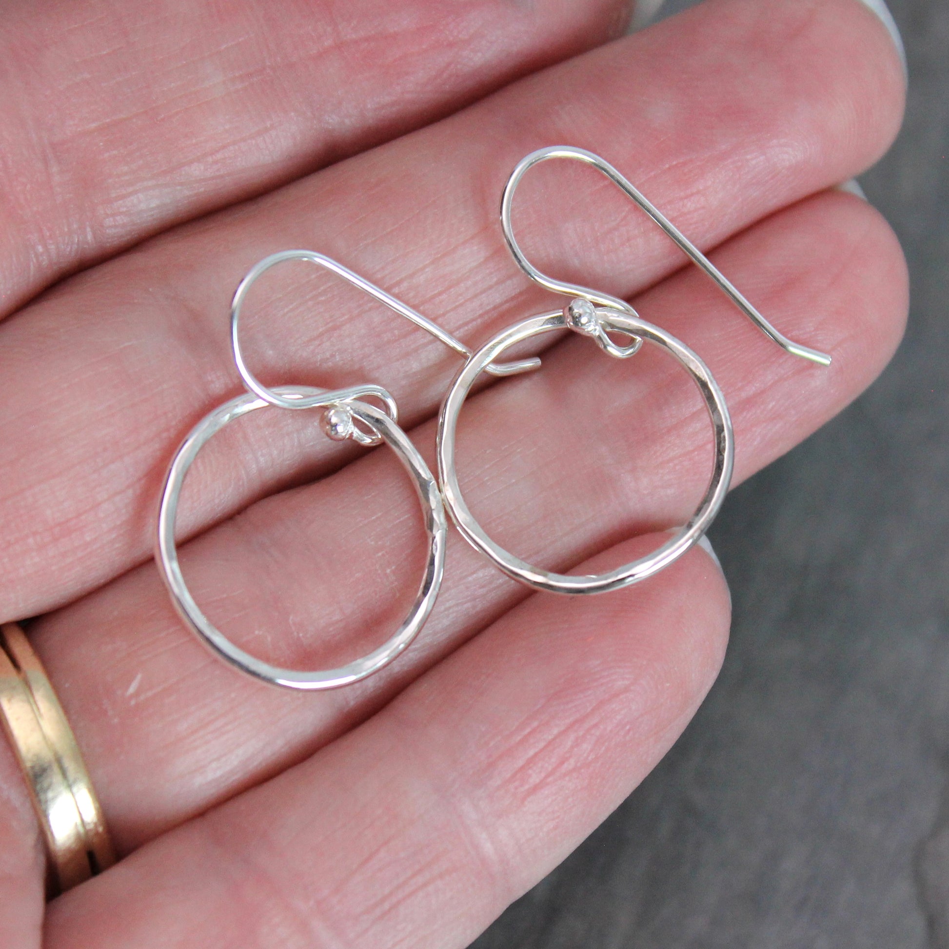 small hammered circle dangly earrings