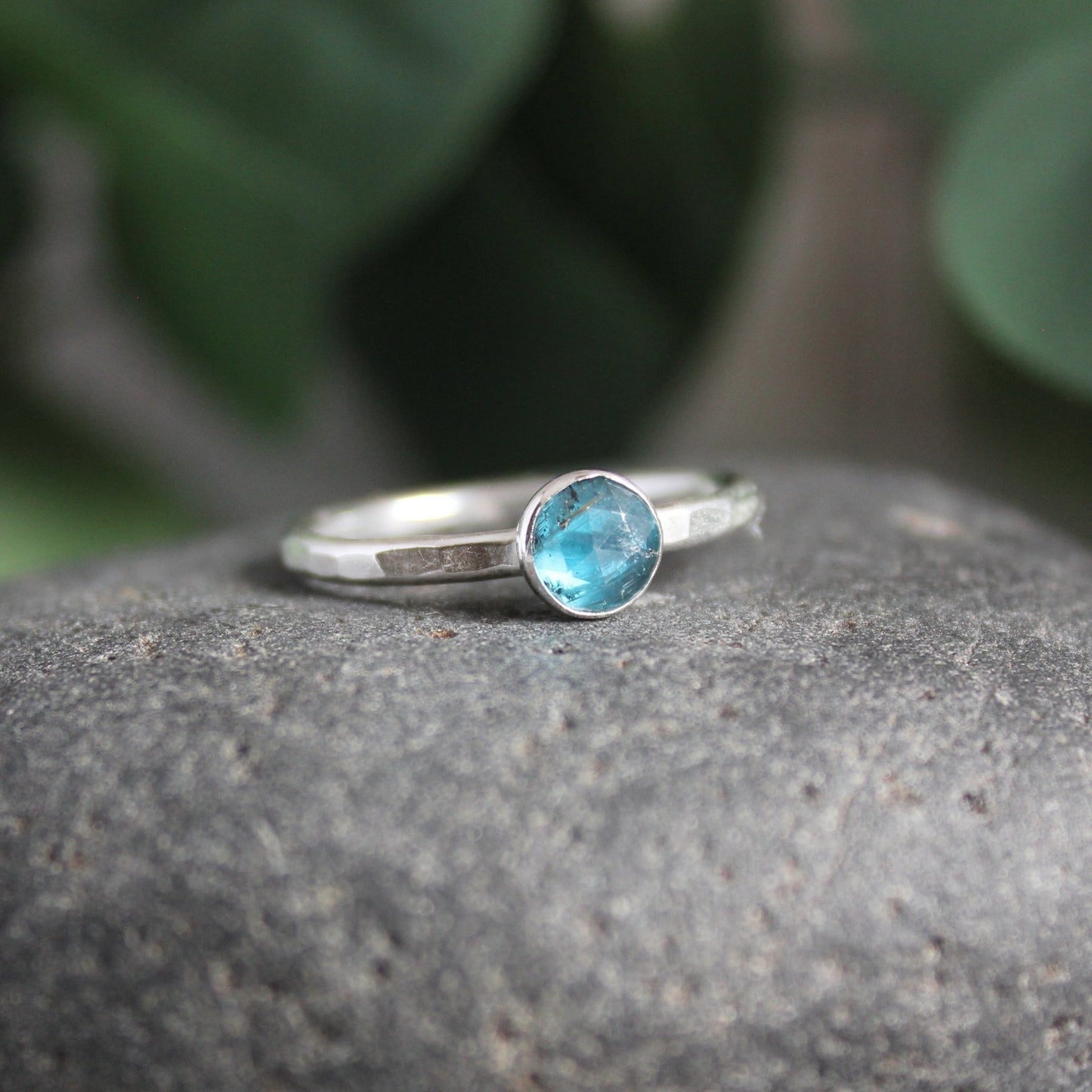 Sterling Silver Rose Cut Teal Moss Kyanite Stacking Ring - AccentYourself