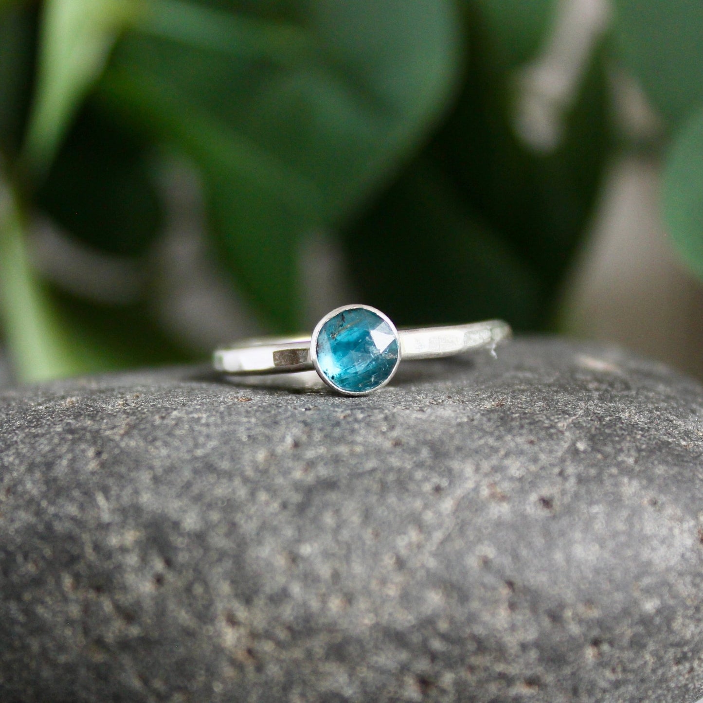 Sterling Silver Rose Cut Teal Moss Kyanite Stacking Ring - AccentYourself