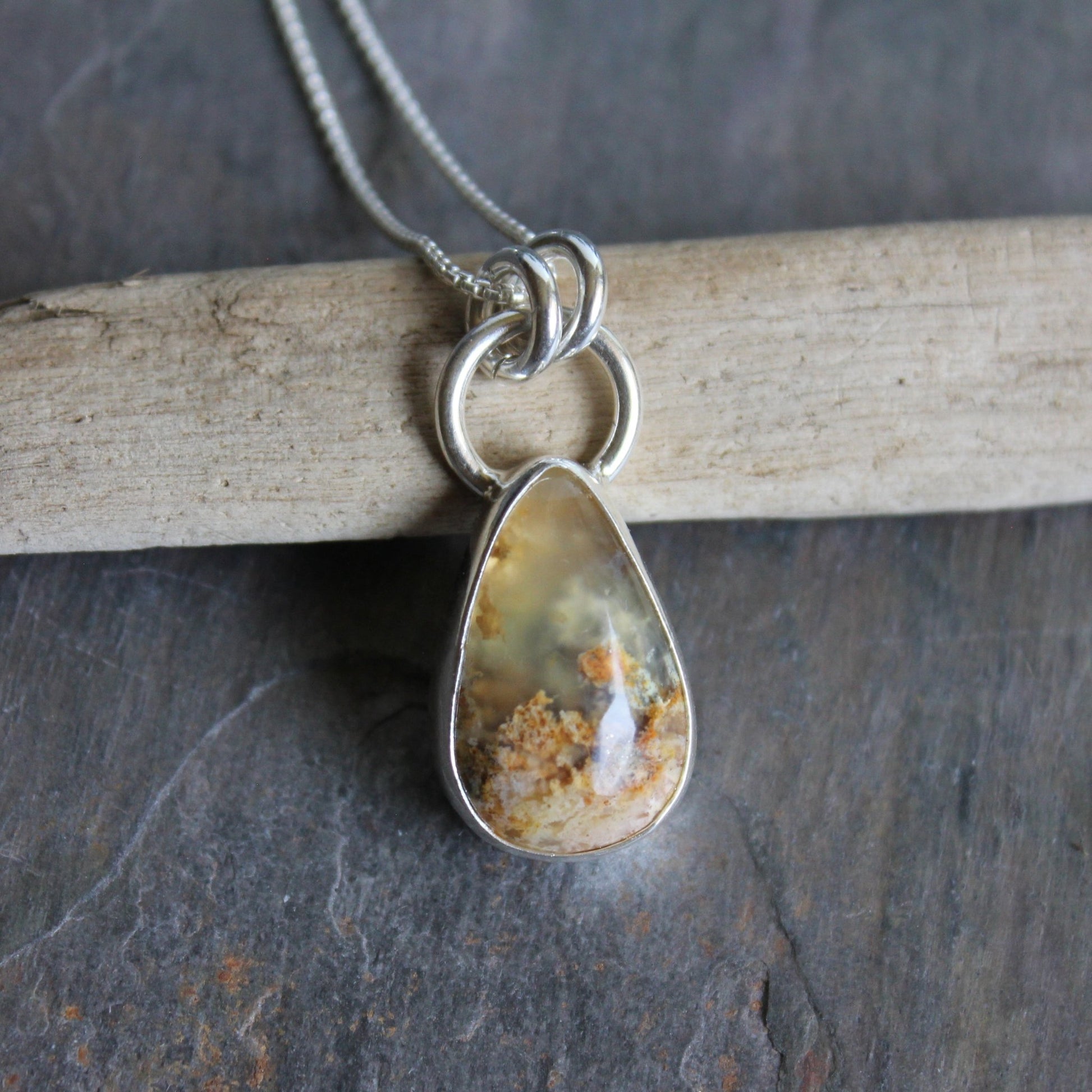 Yellow Oregon Plume Agate Pendant Necklace - AccentYourself