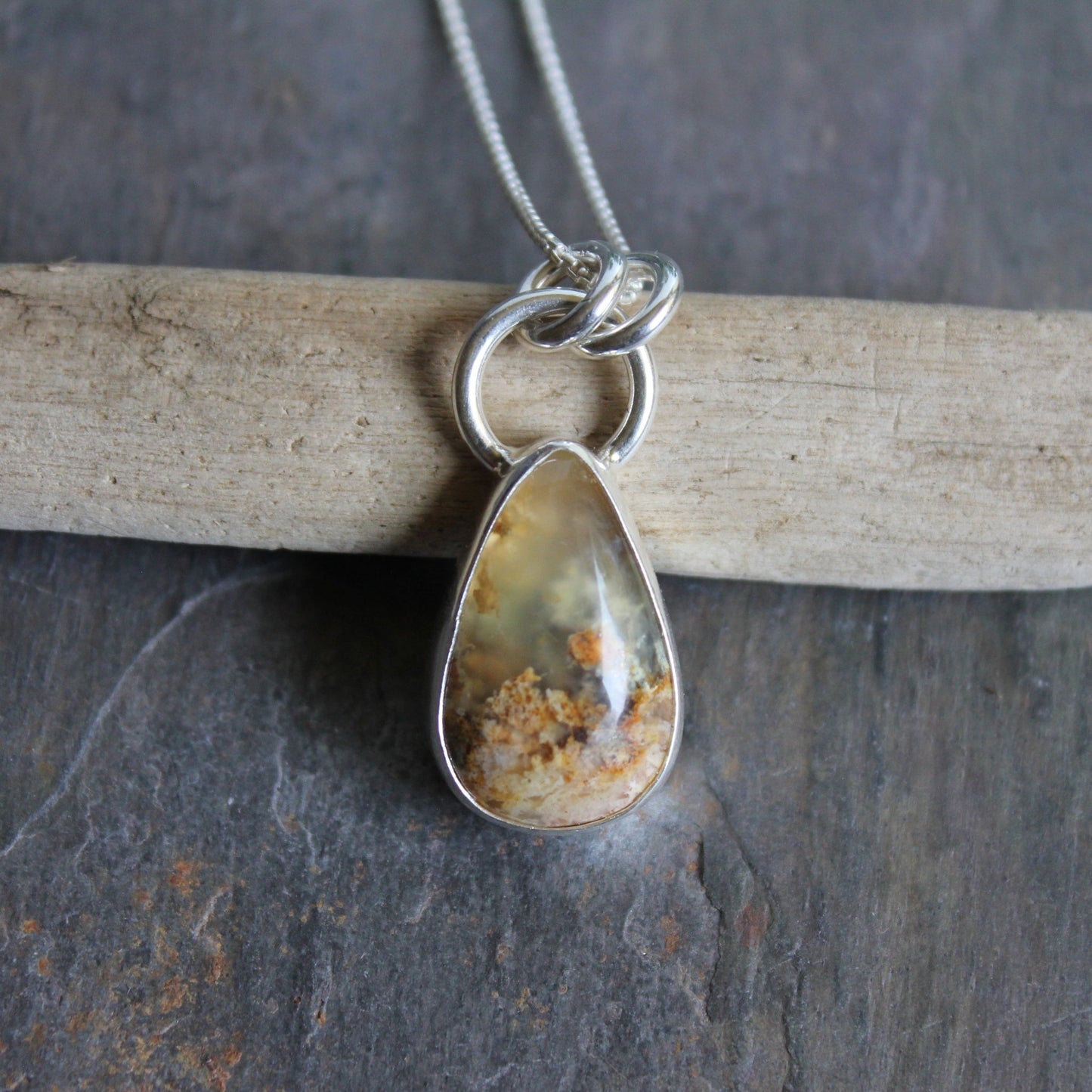 Yellow Oregon Plume Agate Pendant Necklace - AccentYourself